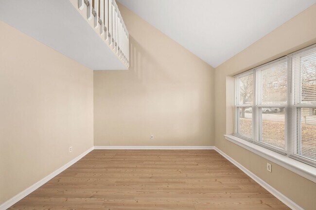 Photo - 163 Spruance Rd