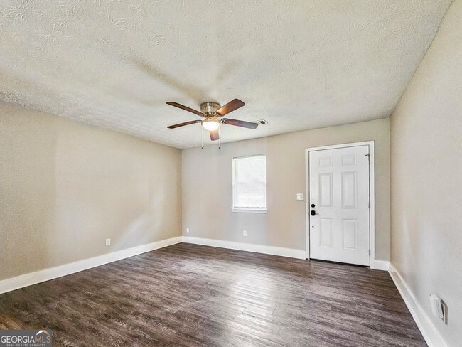 Photo - 3006 Stanton Rd SE