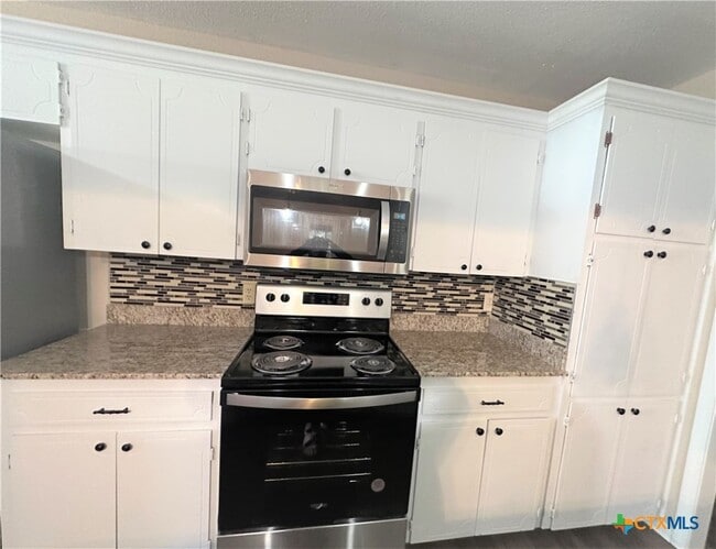 Photo - 2204 Phyllis Dr