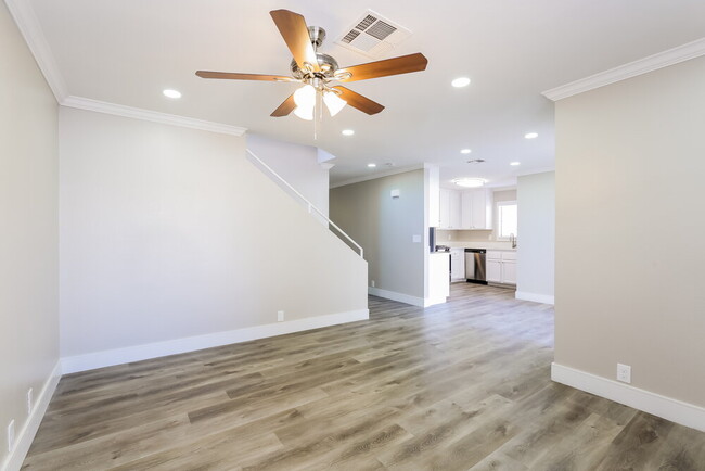Photo - 8612 Paddle Wheel Way