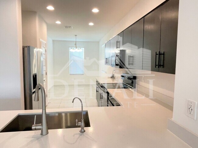 Photo - 7954 W Medlock Dr