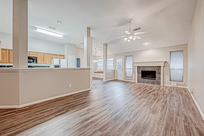 Photo - 1524 Robin Ave