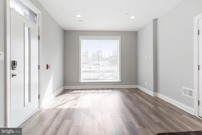 1419 Poplar St Unit 1