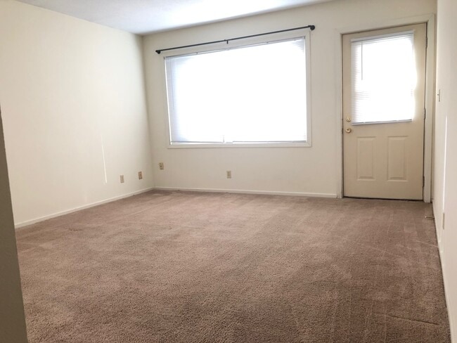 2006 NW Hickory Ln Unit 1