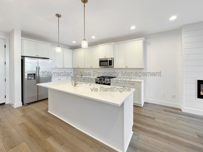 Photo - 281 S City Lgts Ln