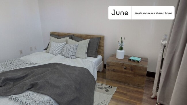 Photo - Room in Shared 4 bed/2.5 bath home Unit A