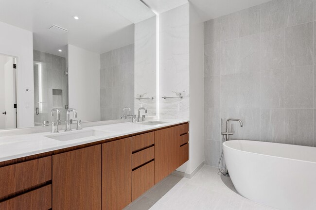 Photo - Residences at 11W