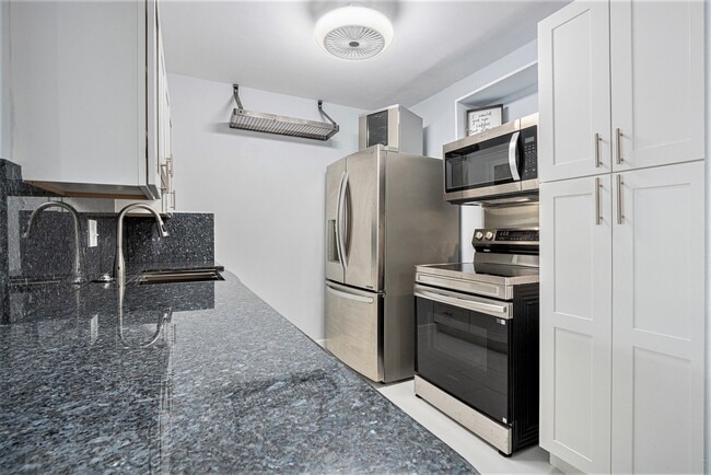 Building Photo - 4633 Wild Indigo St Unit 536