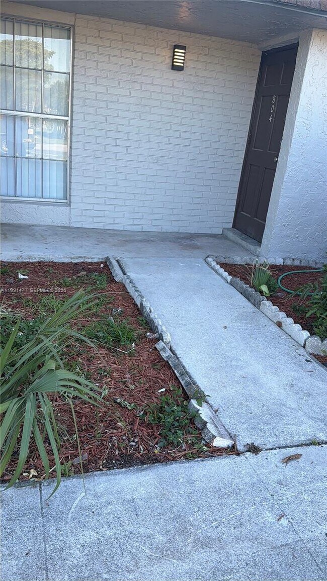 Photo - 804 SW 73rd Ave Unidad 12