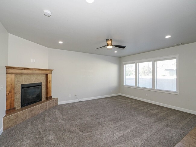 1239 SilverCrest Dr