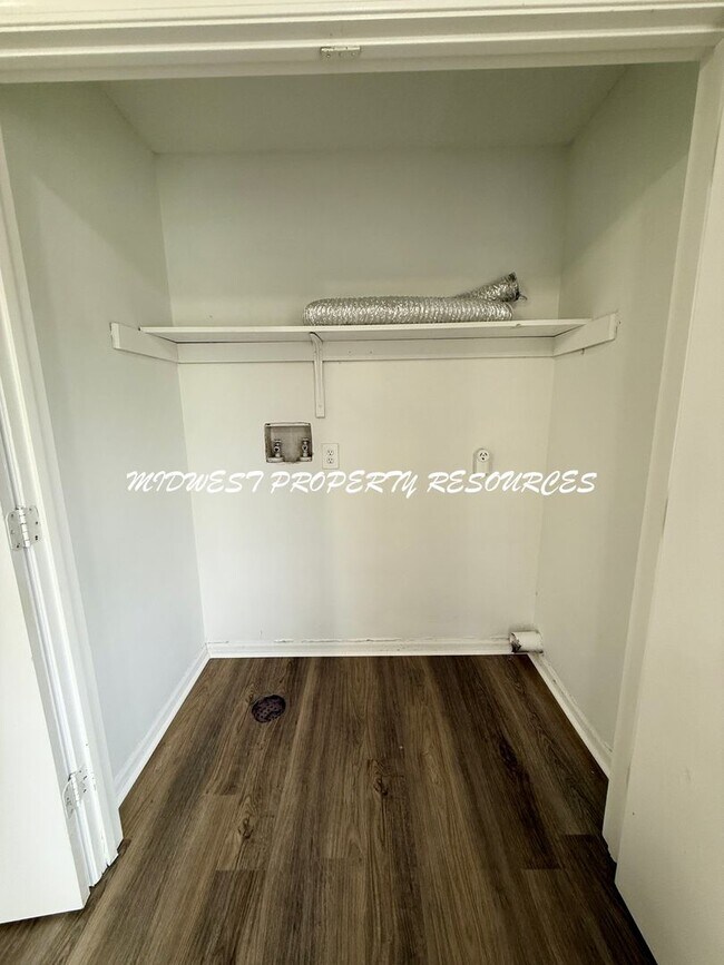 512 Sky Vue Dr
