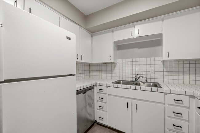 Photo - 5050 Ambassador Way Unit 220