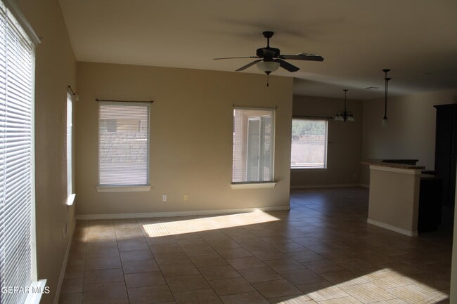 Photo - 14617 Randall Cunningham