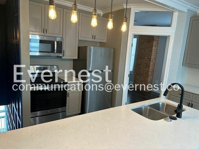 Photo - 112 Hanford St Unit b