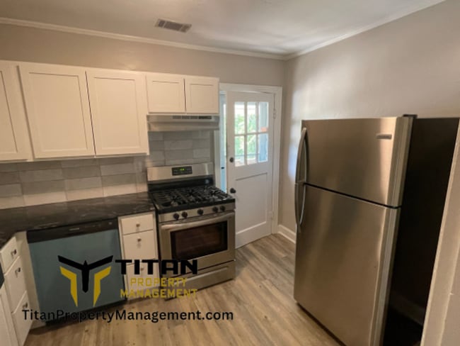 Photo - Charming Downtown Apartment Unidad 408 W Sevier St. Apt 3