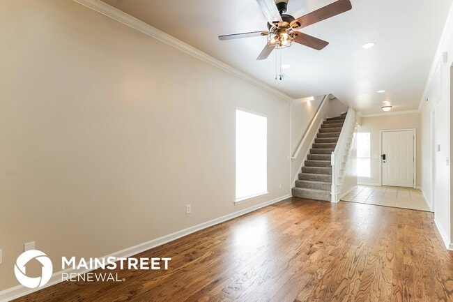 Photo - 195 Carrington Ln