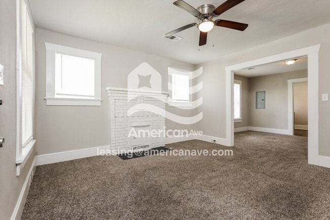 Photo - 2418 Gould St