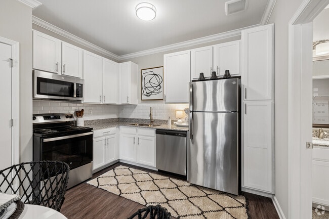 Capri 1BR, 1BA - 752SF - Kitchen