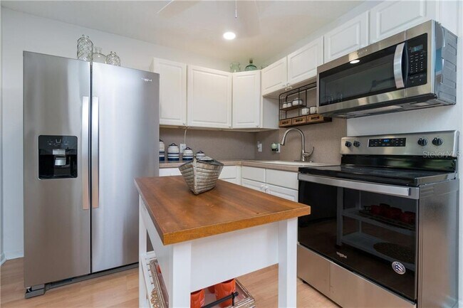 5041 N Beach Rd Unit 3-B
