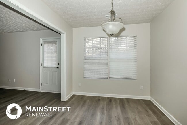 Photo - 955 Foxworthy Ln