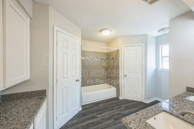 Photo - 9830 Cherokee St