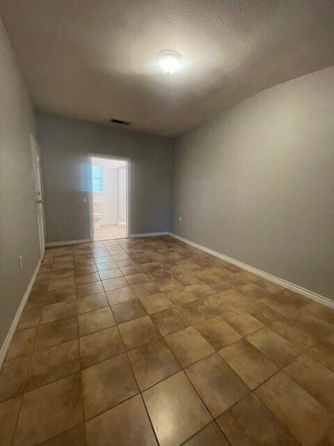 Photo - 814 Cameron Ave