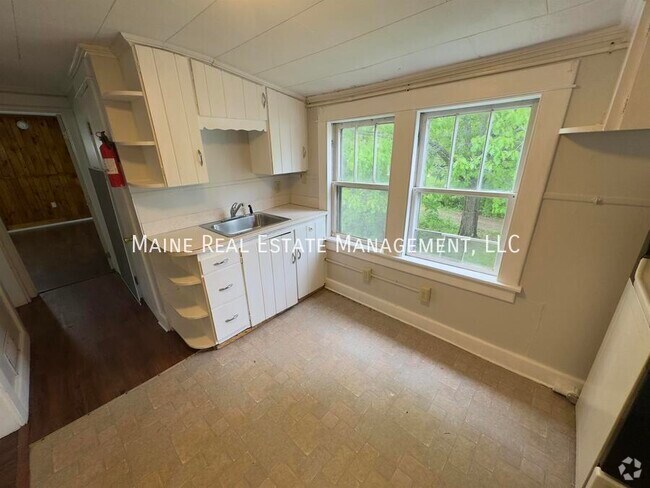 Building Photo - 800 Stillwater Ave Unit 2 Rental