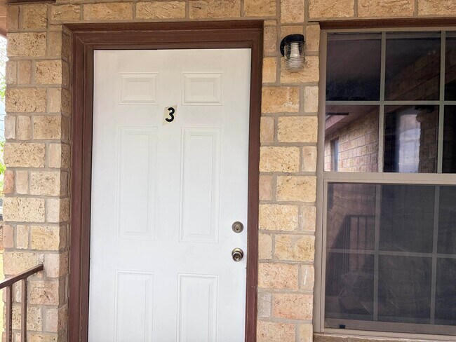 Photo - 3310 S Louisiana Ave Unidad 3