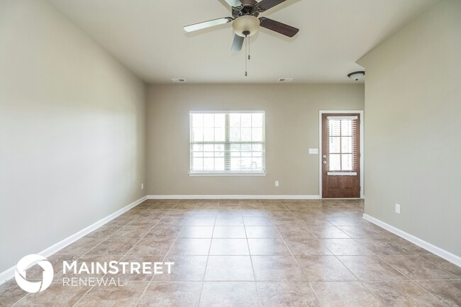 Photo - 153 Lyndhurst Dr