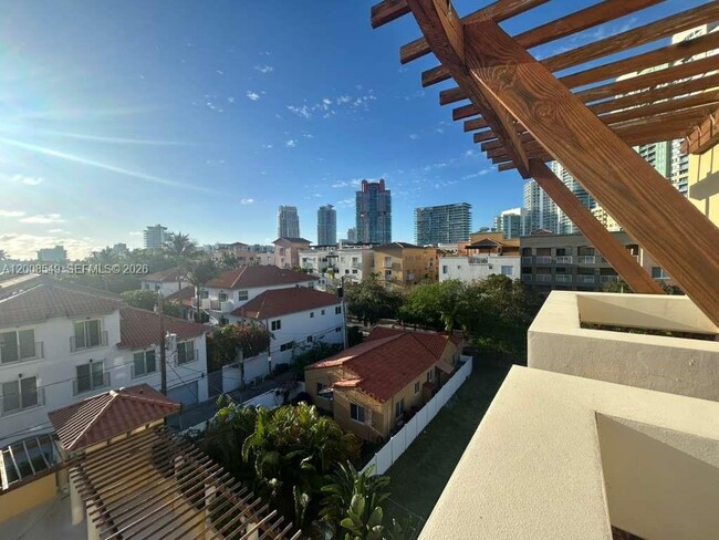 Photo - 227 Michigan Ave Unidad 502