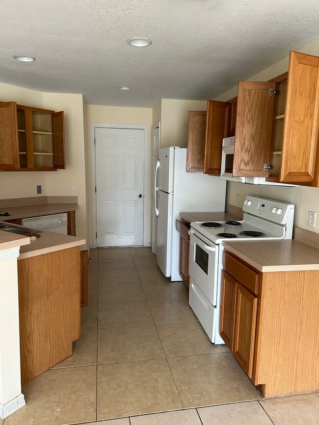 Photo - 612 Bluebill Ln Townhome