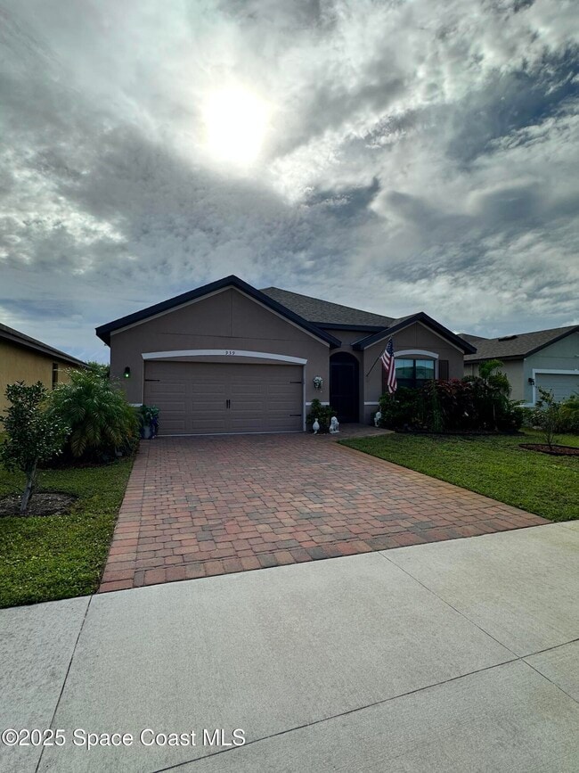 Photo - 939 Remington Green Dr SE