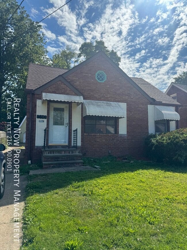 Building Photo - 11749 Arden Ave Rental