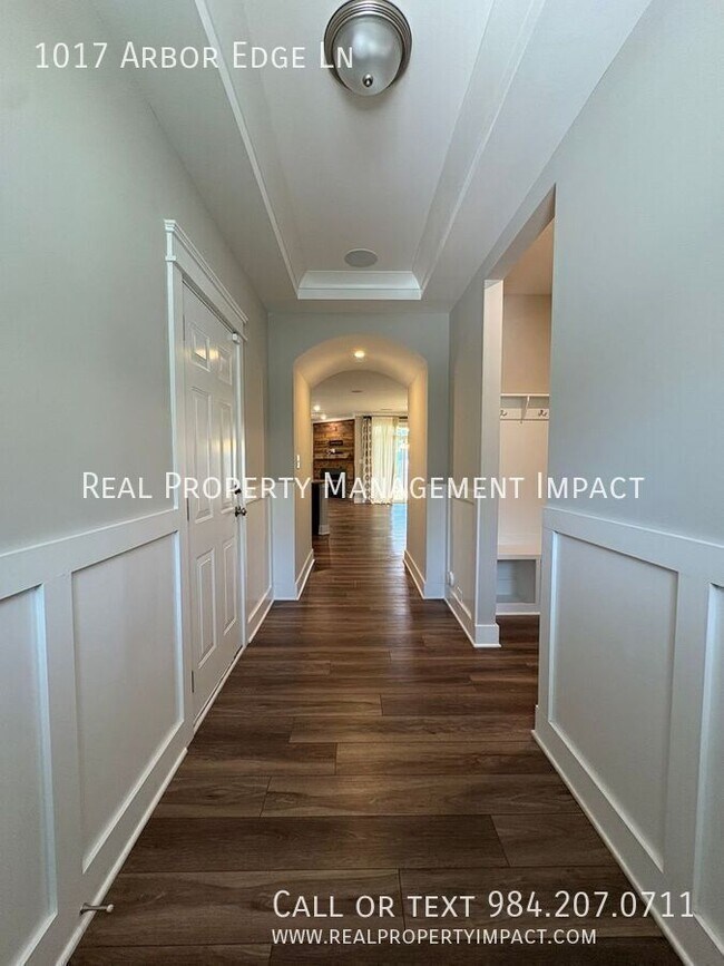 Photo - 1017 Arbor Edge Ln