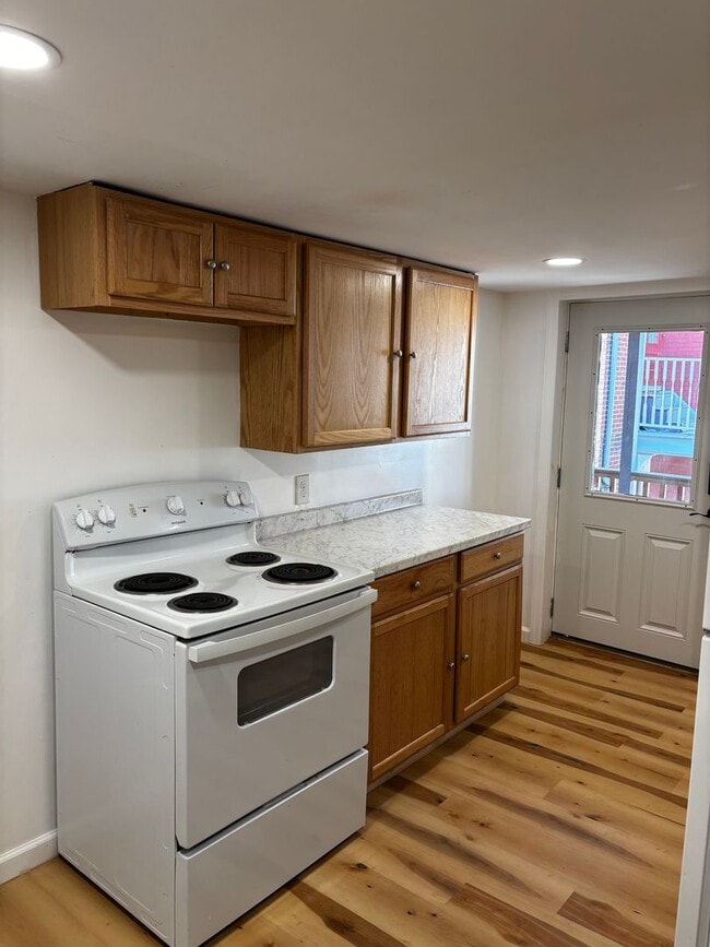 Building Photo - 69 E Louther St Unit 69 E Louther St Apt D