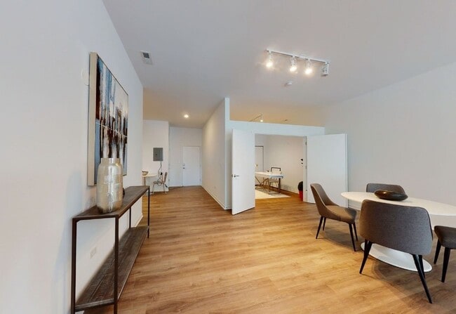 Photo - 2550 S Wabash Ave Unit 506