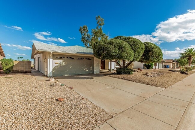 Building Photo - 11451 S Mohave St