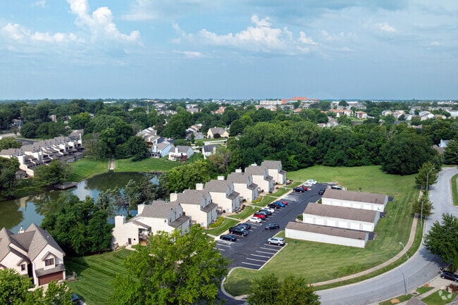 Aerial - Lakeside Village Rental