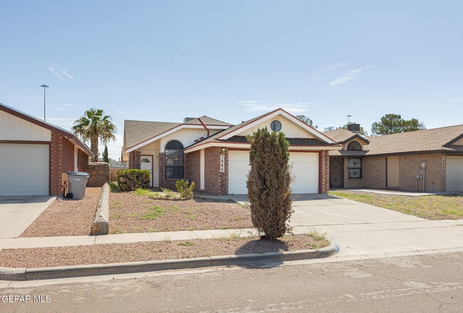 Building Photo - 1884 Dolph Quijano Pl