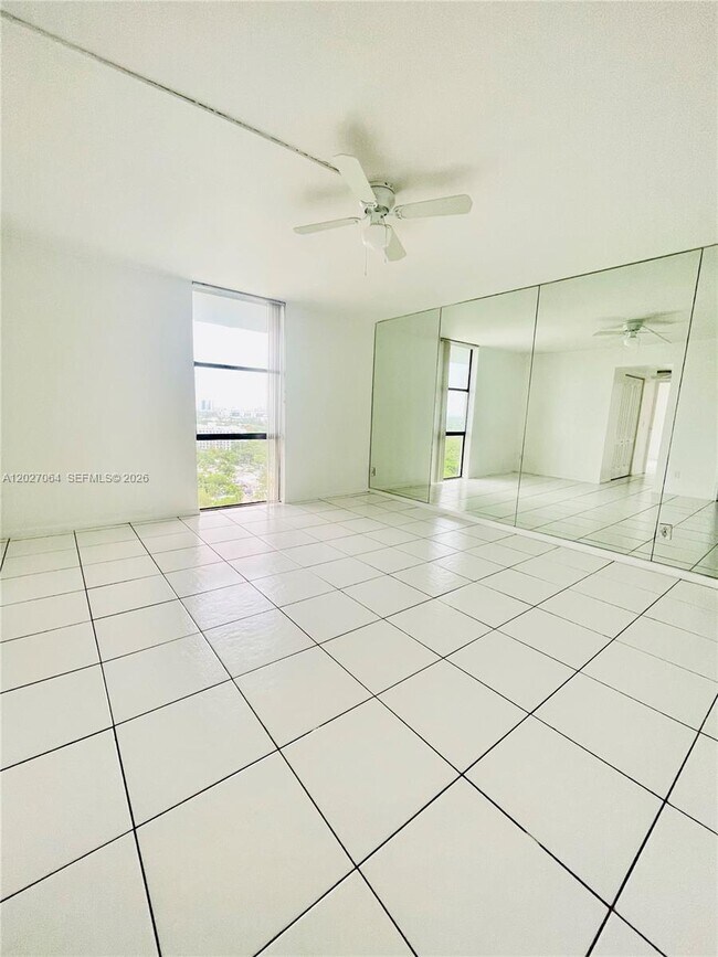 Photo - 13499 Biscayne Blvd Unidad 1613