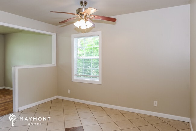 Photo - 1803 Canterbury Cir NW