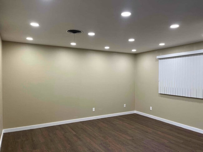 Photo - 3805 Windsor Dr