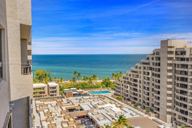 Photo - 251 Crandon Blvd Unidad 1222 Rental