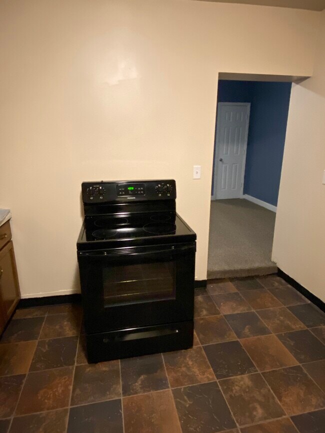 Photo - 326 E Locust St