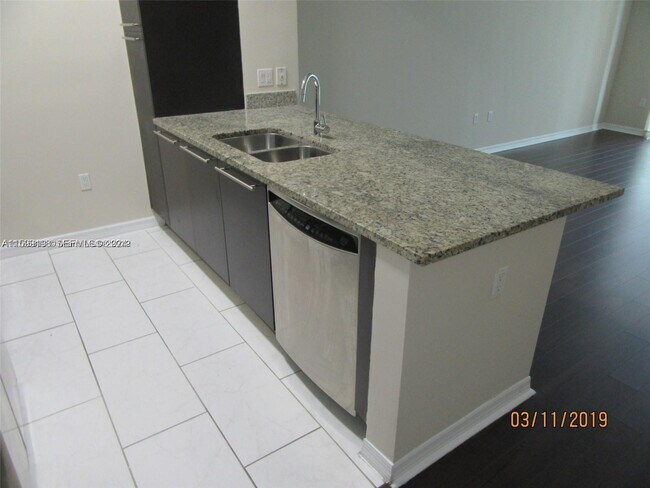Photo - 950 Brickell Bay Dr Unit 1003
