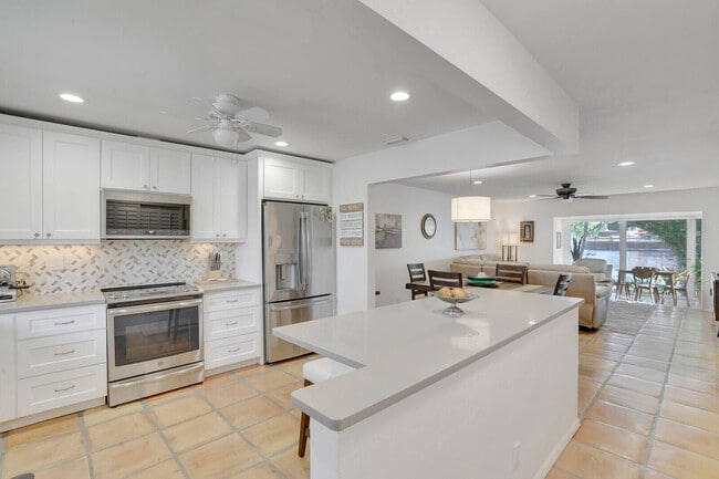 Building Photo - 772 Nantucket Cir Unit B
