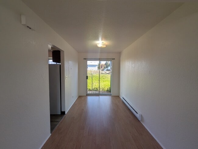 Photo - 275 Rose Ave Unidad J