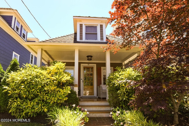 94 Embury Ave