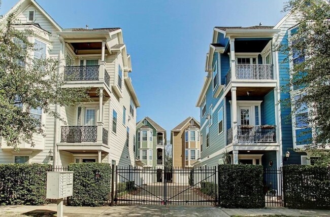 Building Photo - 219 W 27th St Rental
