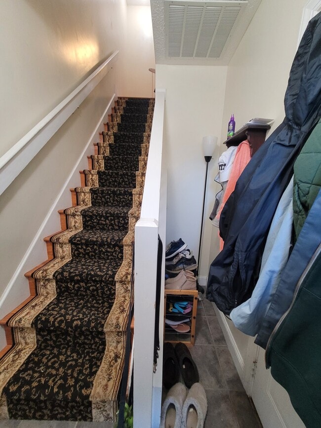 Hard wood stairs wirh Runner - 515 Silver Leaf Dr